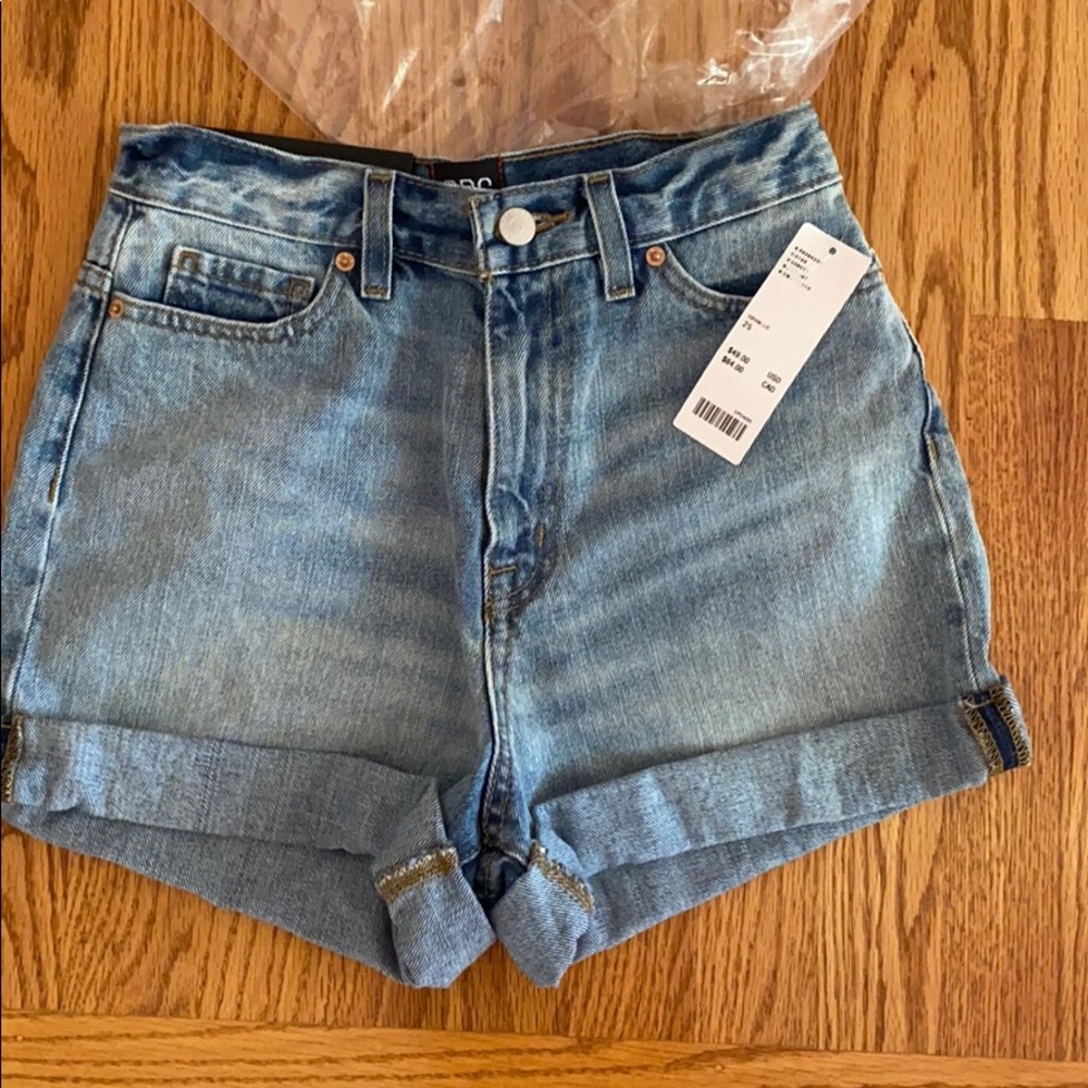 NWT BDG Mom High Rise Shorts